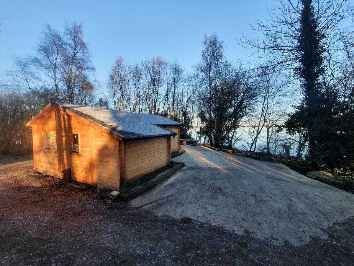 Stunning Log Cabin On The Lake Villa Portroe Exteriör bild